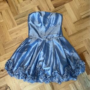 NWOT - Periwinkle Blue Strapless Dress - Size L